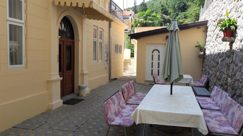 Apartments Villa Atta Opatija Exterior foto